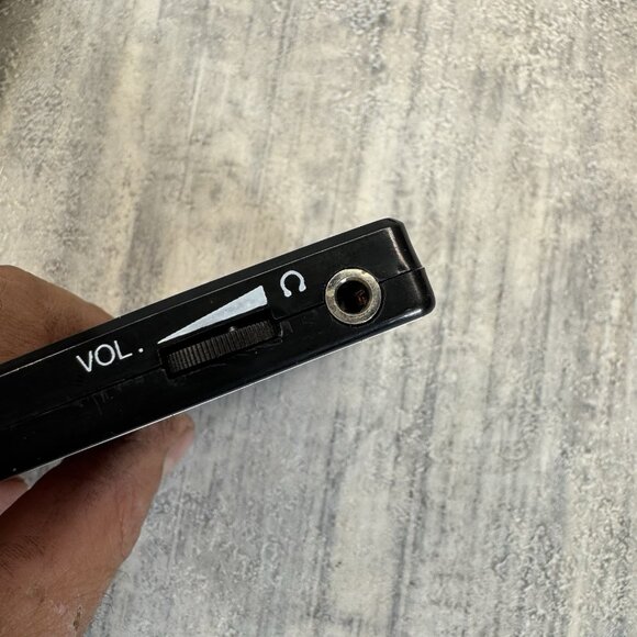 Calgary Stampeder CFL QR77 Portable Radio Football AM Personal Memorabilia - Picture 6 of 7